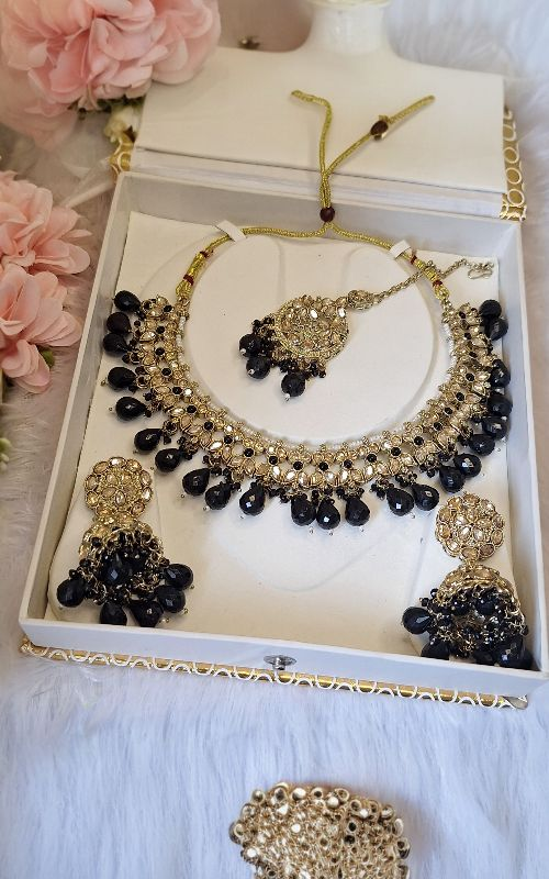 Heritage Gold-Plated Kundan & Pearl Jewelry Set